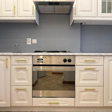 Charming Apartment At Old Town Varsavia Esterno foto